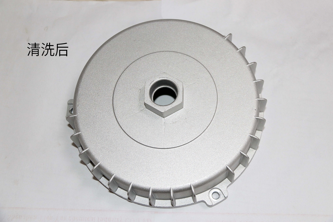 壓鑄鋁電機(jī)外殼油污清洗，高效節(jié)能的鋁鏡面拋光除蠟水